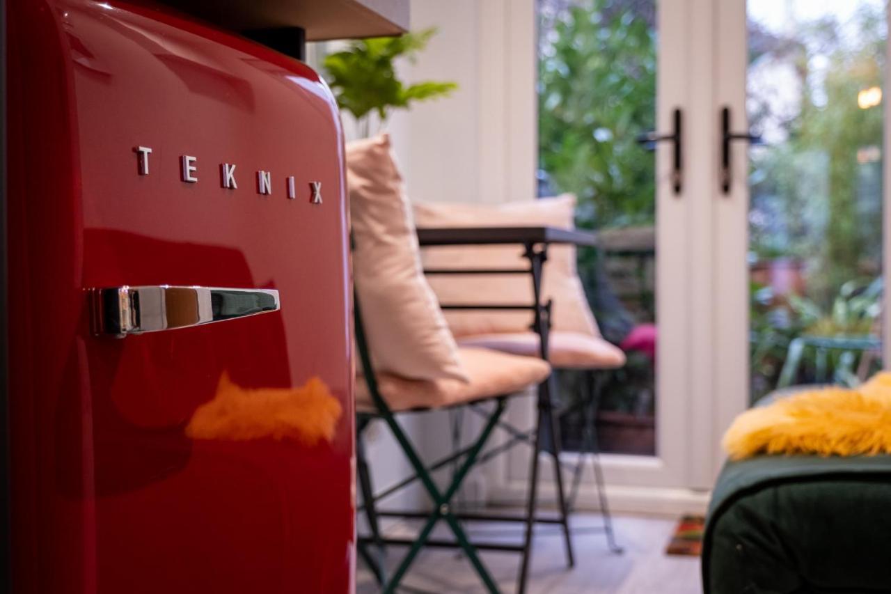 Tiny House With Parking & Patio By Cool Bloo * Brighton